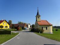  nochmals der schne Blick zur Ortskapelle 