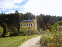  Blick zur renovierten Villa in Harruck-Kehrbach 