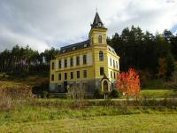  Blick zur renovierten Villa in Harruck-Kehrbach 