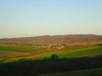 Fernblick zu den Leiser Bergen mit den Radarstationen Buschberg und Steinmandl 