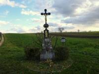  Blick zu dem Schauer Kreuz - Gedenkkreuz am Auberg 