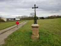  Wanderroute vorbei an einem Feldkreuz 