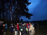 Marathonis bei der 3. Labestelle am Waldesrand von Kuchlholz 