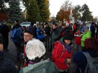  Marathonis warten auf den Start 