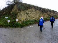  Wanderer bei der 1. Streckenteilung 