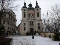  Die Pfarr- und Wallfahrtskirche Christkindl 