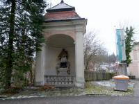 Blick zur Nepomuk-Kapelle beim Schloss Lamberg in der Blumauergasse