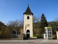 Kleiner neuzeitlichen Turm mit dem Wappen und der Jahreszahl 1150 der ersten urkundliche Erwhnung von Kamegg 