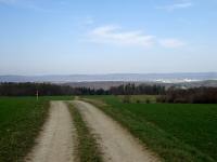 der Blick zurck - in der Ferne die Bezirkshauptstadt Horn 