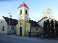  Blick zur Dorfkapelle Meires 