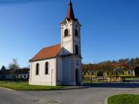  Blick zur Ortskapelle Rafings 