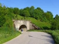 Blick auf die Wanderstrecke bei der Westbahnunterfhrung 