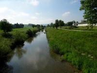  der Blick auf den Michelbach und zur Wanderstrecke 