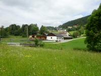 Blick zur Brcke ber die Weie Aist und zur Wanderstrecke bei Weitersfelden