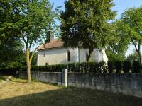 Blick zur Kath. Filialkirche Mari Himmelfahrt in Katzenberg 