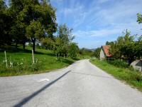 Blick auf die Wanderstrecke bei der Gehftgruppe Burhof 