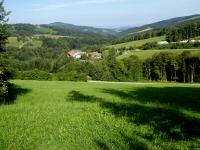 schner Fernblick ins Stssingbachtal und zum Hegerberg  