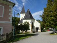  Blick zur Kath. Pfarrkirche hl. gyd in Stssing 