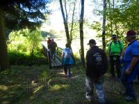  Wanderer beim Steg ber den Etzenbach 