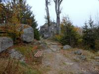 Wanderweg zum Naturdenkmal bzw Gipfelkreuz Nebelstein 