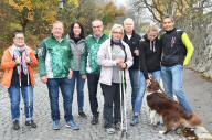  Wandergruppe der Fuballer vor dem Start 