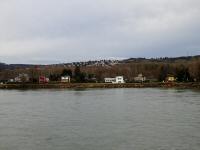 schner Blick ber die Donau zur Rollfhrensiedlung 