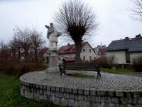  Blick zum Figurenbildstock hl. Johannes Nepomuk 