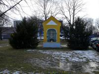 Blick zur Wegkapelle hl. Johannes Nepomuk am Johannesplatz in Viehofen