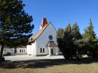 Blick zur Pfarr- und Wallfahrtskirche Maria Fatima in Dro 