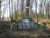 Blick zum . A. V. Denkmal auf der Jahnhhe 