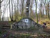 Blick zum . A. V. Denkmal auf der Jahnhhe 