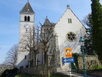  Blick zur Pfarrkirche hhl Peter und Paul in Kierling 