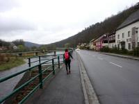 Blick auf die Wanderstrecke entlang der B34 in Buchberg am Kamp