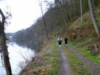  Blick auf die Wanderstrecke entlang des Kampflusses 