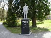  Blick zum Falco-Denkmal im Kurpark 