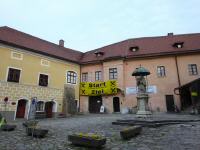  Blick zum Start-/Zielraum im Teisenhoferhof 