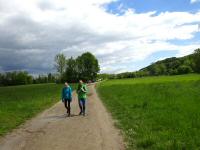  Blick auf die Wanderstrecke mit Gegenverkehr 