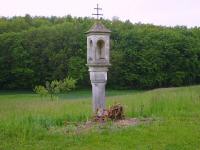 Blick zum Pest Kreuz (Tabernakelpfeiler) westlich von Mold 