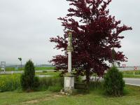 Blick zur Immaculata-Statue, "Knigin des Friedens" - westlich des Ortes Mold 