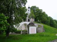 Blick zum "Kirchl auf dem Schneiderbergl" mit der HufeisenTreppe 