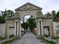  Blick zum "Wiener Tor" vom Stift Heiligenkreuz 