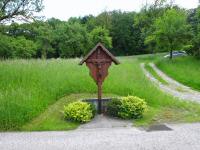  schnes Holzkreuz im Weiler Eichberg 