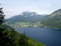 Fernblick zum  Altausseer See zum Ort Altaussee und zum Sandling (1717 m) 