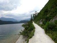 Blick auf die Wanderstrecke entlang des Altausseer See 