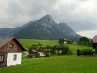 schner Fernblick zum "Hoher und Niederer Sarstein " (1975 m bzw 1877 m)