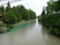 der Blick von der Hngebrcke Ranklleiten auf die Alm 