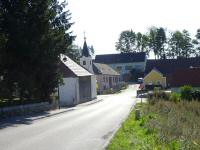  Blick zur Ortskapelle Waldberg 