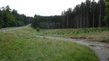  Blick auf die Wanderstrecke entlang der L75 