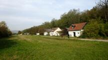  ein Blick zurck zur Kellergasse Seebarn 