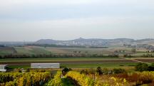 schner Fernblick nach Leobendorf und zur Burg Kreuzenstein